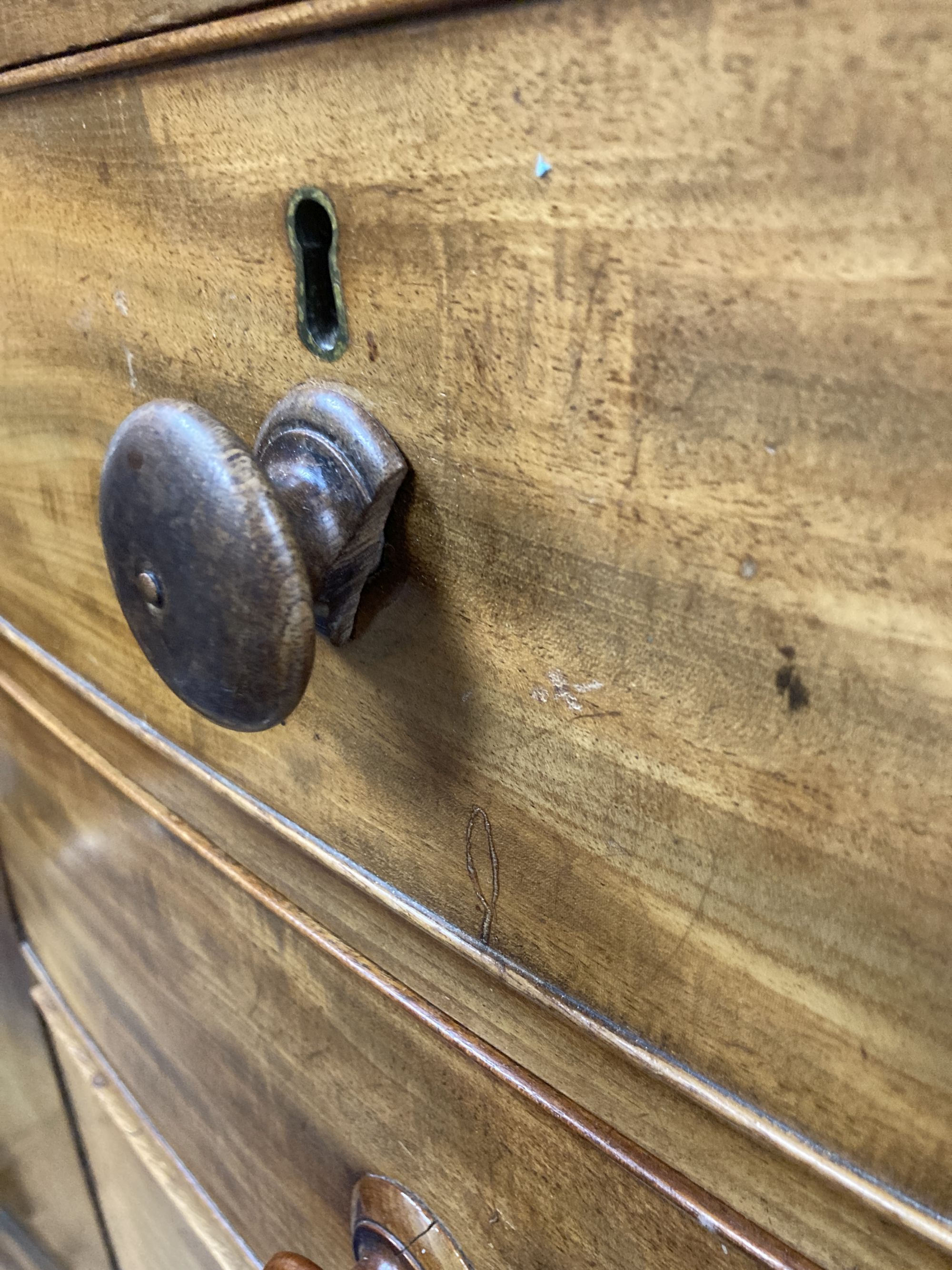 A Victorian mahogany bowfront chest, width 118cm, depth 55cm, height 124cm